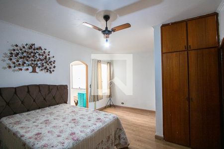 Casa à venda com 210m², 3 quartos e 1 vagaSuíte