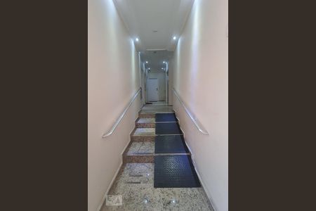 Apartamento à venda com 90m², 2 quartos e sem vaga Apartamento à venda com 90m², 2 quartos e sem vagaHall