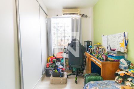 Casa à venda com 368m², 4 quartos e 2 vagas Casa à venda com 368m², 4 quartos e 2 vagasQuarto 3