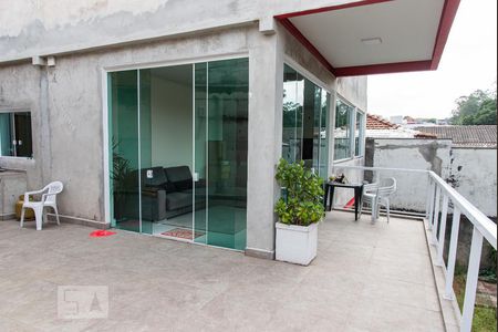 Casa à venda com 350m², 5 quartos e 3 vagas Casa à venda com 350m², 5 quartos e 3 vagasVaranda