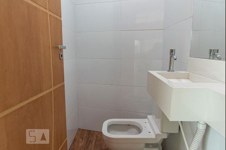 Casa à venda com 350m², 5 quartos e 3 vagas Casa à venda com 350m², 5 quartos e 3 vagasBanheiro externo