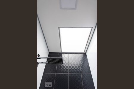 Casa à venda com 350m², 5 quartos e 3 vagas Casa à venda com 350m², 5 quartos e 3 vagasClaraboia