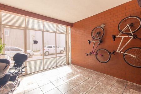 Casa à venda com 80m², 3 quartos e 1 vagaGaragem