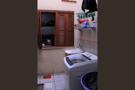 Casa à venda com 70m², 2 quartos e 1 vagaÁrea de Serviço