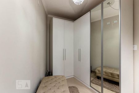 Casa à venda com 110m², 2 quartos e 2 vagas Casa à venda com 110m², 2 quartos e 2 vagasCloset suíte 1