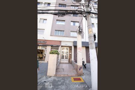 Apartamento para alugar com 70m², 2 quartos e 1 vagaFachada