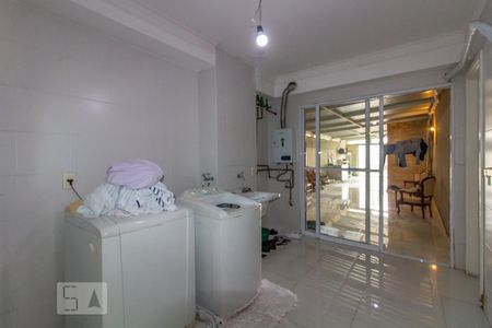 Apartamento à venda com 300m², 4 quartos e 2 vagas Apartamento à venda com 300m², 4 quartos e 2 vagasLavanderia