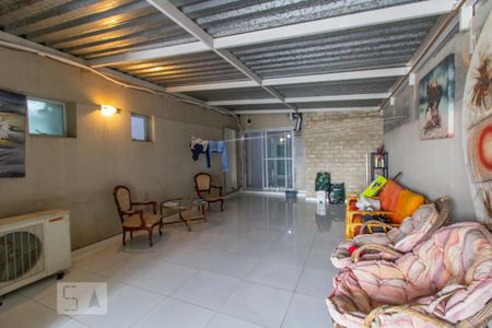 Apartamento à venda com 300m², 4 quartos e 2 vagas Apartamento à venda com 300m², 4 quartos e 2 vagasVaranda