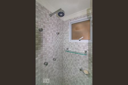 Apartamento à venda com 300m², 4 quartos e 2 vagas Apartamento à venda com 300m², 4 quartos e 2 vagasBanheiro Quarto 3 - Suíte