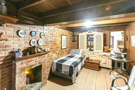 Casa à venda com 1000m², 3 quartos e 1 vaga Casa à venda com 1000m², 3 quartos e 1 vagaQuarto de Serviço