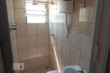 Banheiro de casa para alugar com 1 quarto, 40m² em Vila Macedópolis, São Paulo