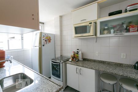 Apartamento para alugar com 160m², 3 quartos e 3 vagas Apartamento para alugar com 160m², 3 quartos e 3 vagasCozinha