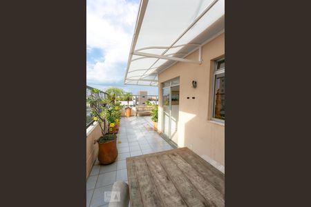 Apartamento para alugar com 160m², 3 quartos e 3 vagas Apartamento para alugar com 160m², 3 quartos e 3 vagasCobertura