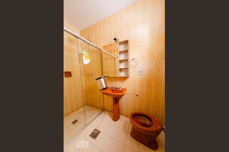 Apartamento à venda com 145m², 3 quartos e 1 vaga Apartamento à venda com 145m², 3 quartos e 1 vagaBanheiro da suíte
