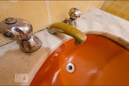 Apartamento à venda com 145m², 3 quartos e 1 vaga Apartamento à venda com 145m², 3 quartos e 1 vagaBanheiro social