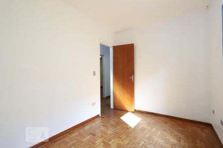 Casa à venda com 228m², 4 quartos e 3 vagas Casa à venda com 228m², 4 quartos e 3 vagasQuarto 2