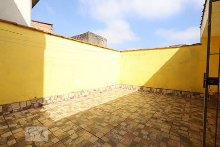 Casa à venda com 228m², 4 quartos e 3 vagas Casa à venda com 228m², 4 quartos e 3 vagasQuintal
