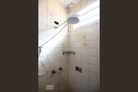 Casa à venda com 228m², 4 quartos e 3 vagas Casa à venda com 228m², 4 quartos e 3 vagasBanheiro Social