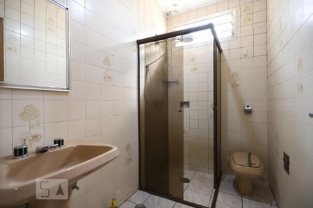 Casa à venda com 228m², 4 quartos e 3 vagas Casa à venda com 228m², 4 quartos e 3 vagasBanheiro Social