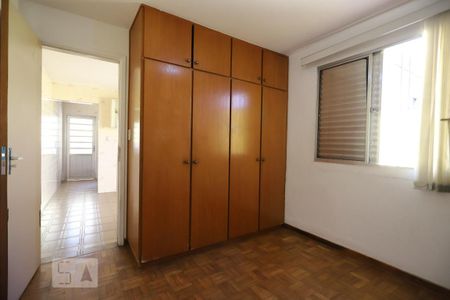 Casa à venda com 228m², 4 quartos e 3 vagas Casa à venda com 228m², 4 quartos e 3 vagasQuarto de Serviço