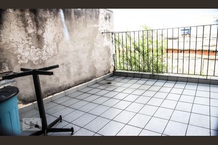 Casa à venda com 122m², 3 quartos e 2 vagas Casa à venda com 122m², 3 quartos e 2 vagasVaranda 2