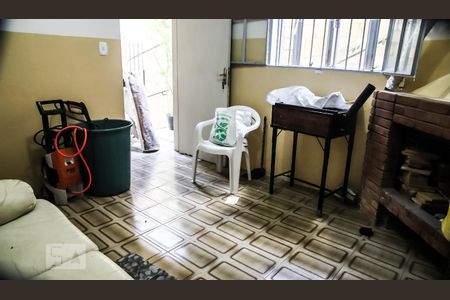 Casa à venda com 122m², 3 quartos e 2 vagas Casa à venda com 122m², 3 quartos e 2 vagasSala extra