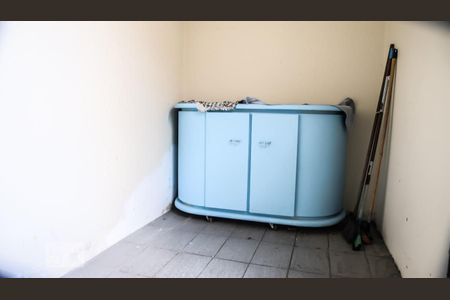 Casa à venda com 122m², 3 quartos e 2 vagas Casa à venda com 122m², 3 quartos e 2 vagasLavanderia