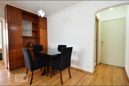 Sala de apartamento para alugar com 2 quartos, 60m² em Vila Guarani (zona Sul), São Paulo