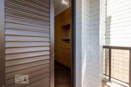 Apartamento à venda com 207m², 4 quartos e 4 vagas Apartamento à venda com 207m², 4 quartos e 4 vagasVaranda do Quarto 2