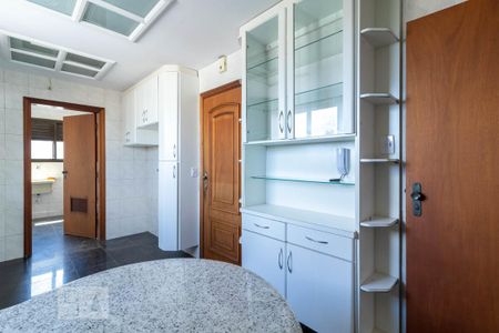 Apartamento à venda com 207m², 4 quartos e 4 vagas Apartamento à venda com 207m², 4 quartos e 4 vagasCozinha