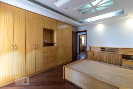 Apartamento à venda com 207m², 4 quartos e 4 vagas Apartamento à venda com 207m², 4 quartos e 4 vagasSuíte 2