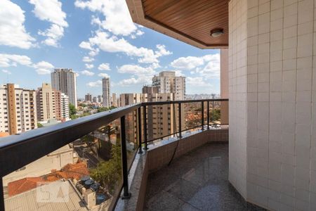 Apartamento à venda com 207m², 4 quartos e 4 vagas Apartamento à venda com 207m², 4 quartos e 4 vagasVaranda da Sala de Estar