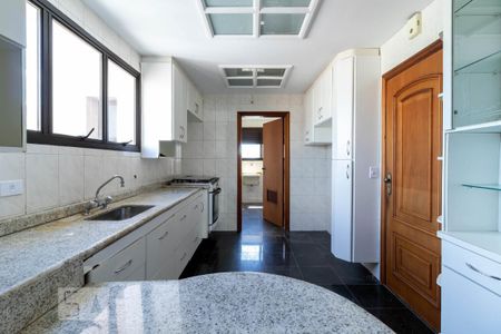 Apartamento à venda com 207m², 4 quartos e 4 vagas Apartamento à venda com 207m², 4 quartos e 4 vagasCozinha