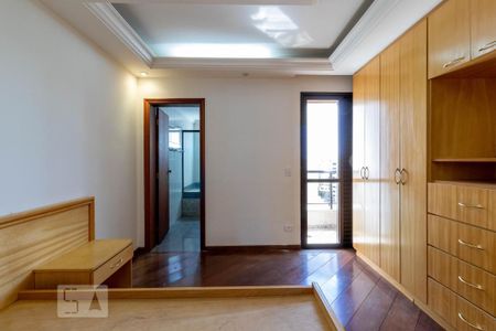 Apartamento à venda com 207m², 4 quartos e 4 vagas Apartamento à venda com 207m², 4 quartos e 4 vagasSuíte 2