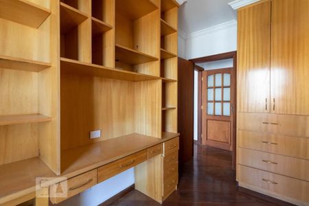 Apartamento à venda com 207m², 4 quartos e 4 vagas Apartamento à venda com 207m², 4 quartos e 4 vagasQuarto 1