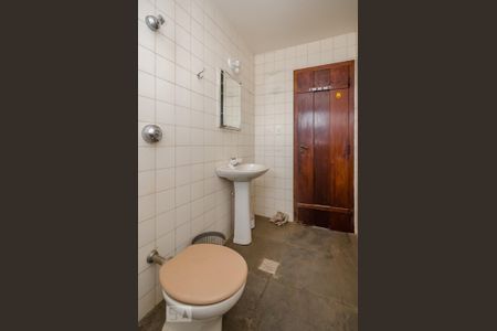 Casa à venda com 500m², 4 quartos e 3 vagasBanheiro de Serviço