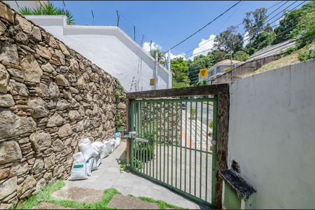 Casa à venda com 500m², 4 quartos e 3 vagasFachada