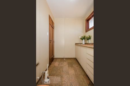 Casa à venda com 500m², 4 quartos e 3 vagasBanheiro da Suíte 2