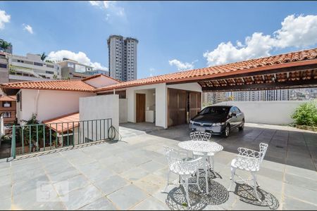 Casa à venda com 500m², 4 quartos e 3 vagasÁrea Externa - garagem