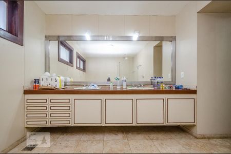 Casa à venda com 500m², 4 quartos e 3 vagasBanheiro Suíte master