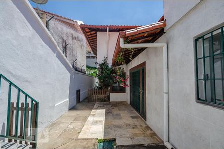 Casa à venda com 500m², 4 quartos e 3 vagasÁrea Externa