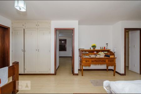 Casa à venda com 500m², 4 quartos e 3 vagassala piso 2