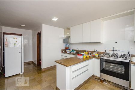 Casa à venda com 500m², 4 quartos e 3 vagasCozinha