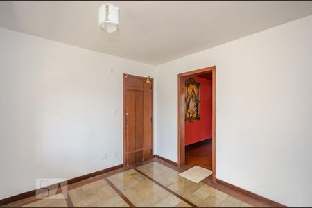 Casa à venda com 500m², 4 quartos e 3 vagasCopa