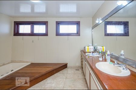 Casa à venda com 500m², 4 quartos e 3 vagasBanheiro Suíte master