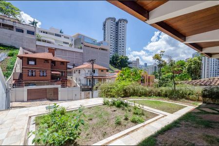 Casa à venda com 500m², 4 quartos e 3 vagasÁrea Externa