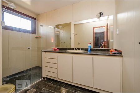 Casa à venda com 500m², 4 quartos e 3 vagasBanheiro Social