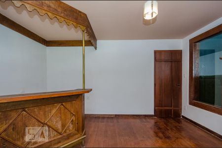 Casa à venda com 500m², 4 quartos e 3 vagasSala 2