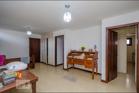 Casa à venda com 500m², 4 quartos e 3 vagassala piso 2