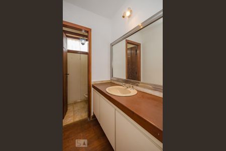 Casa à venda com 500m², 4 quartos e 3 vagasLavabo